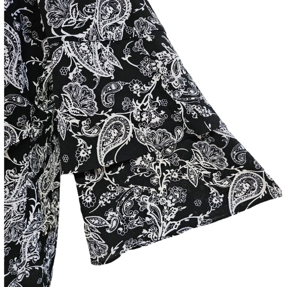 New Directions Black Paisley Flowy Bell Sleeve Whimsigoth Top Size XL - Picture 4 of 7